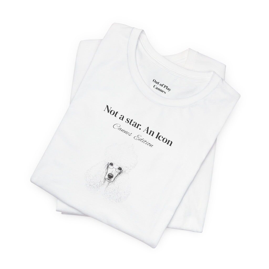 T-shirt minimaliste inspiré de l’esprit de la Côte d’Azur pendant le Festival de Cannes. Out of Play Cannes