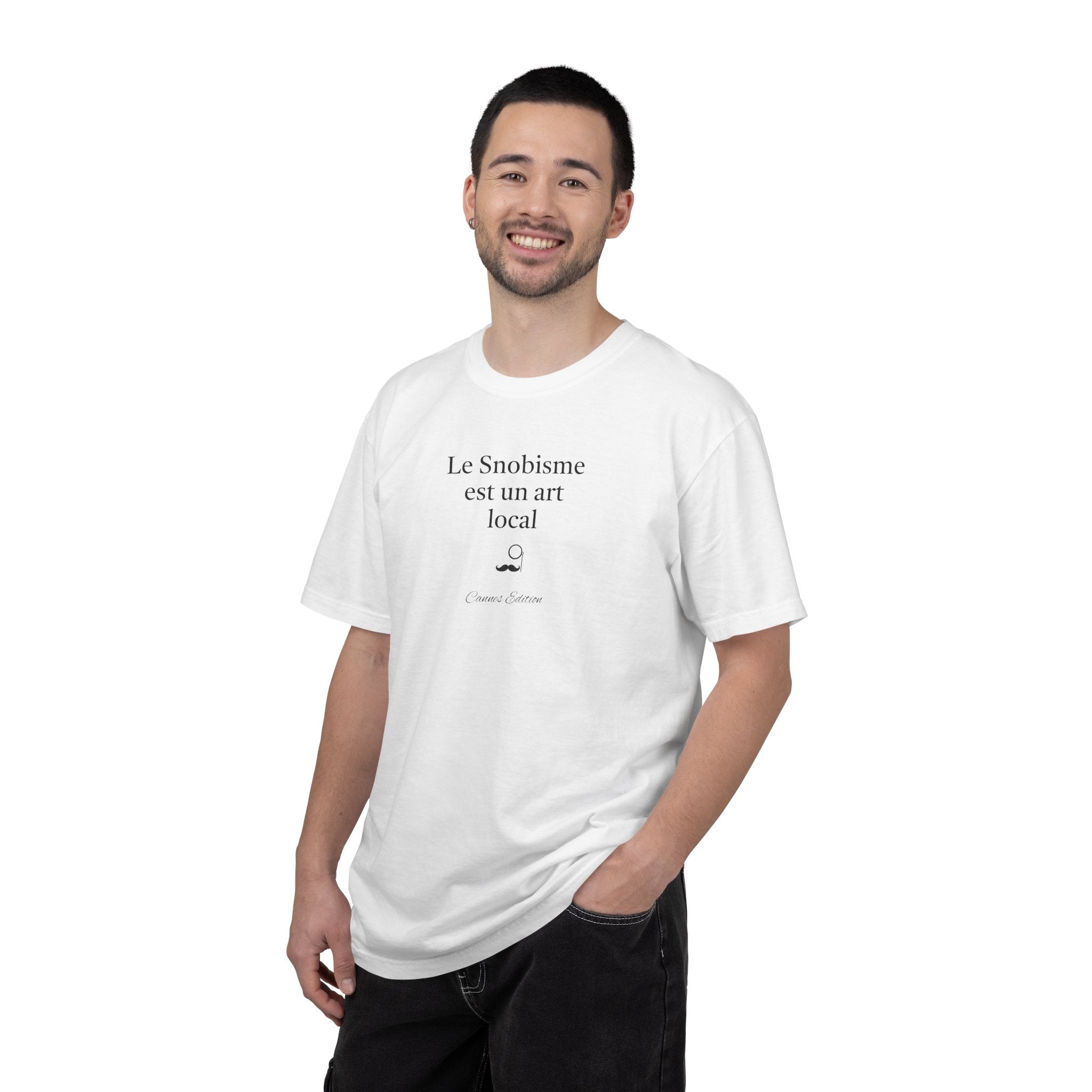 Le snobisme est un art local — Cannes Edition | Out of Play™ T-shirt officiel