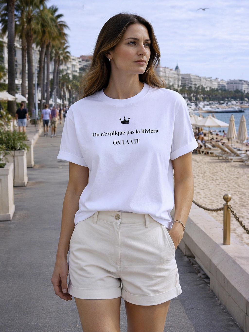 T-shirt Riviera Minimaliste – “On n’explique pas la Riviera, on la vit” | Cannes Edition | Out of Play